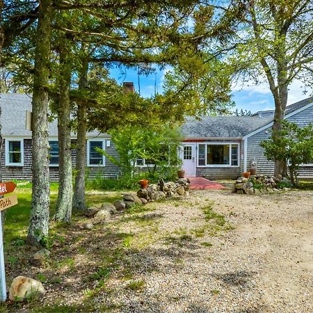 Hi Martha'S Vineyard Hostel Vineyard Haven Exterior photo