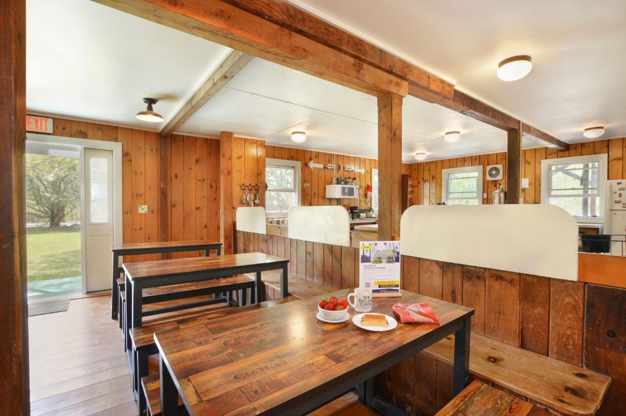 Hi Martha'S Vineyard Hostel Vineyard Haven Exterior photo